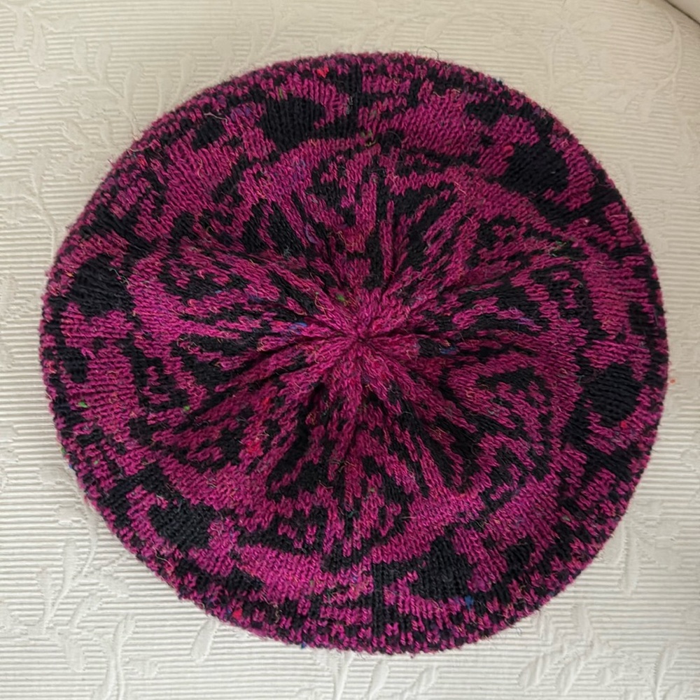 Vintage Liz Claiborne knit hat